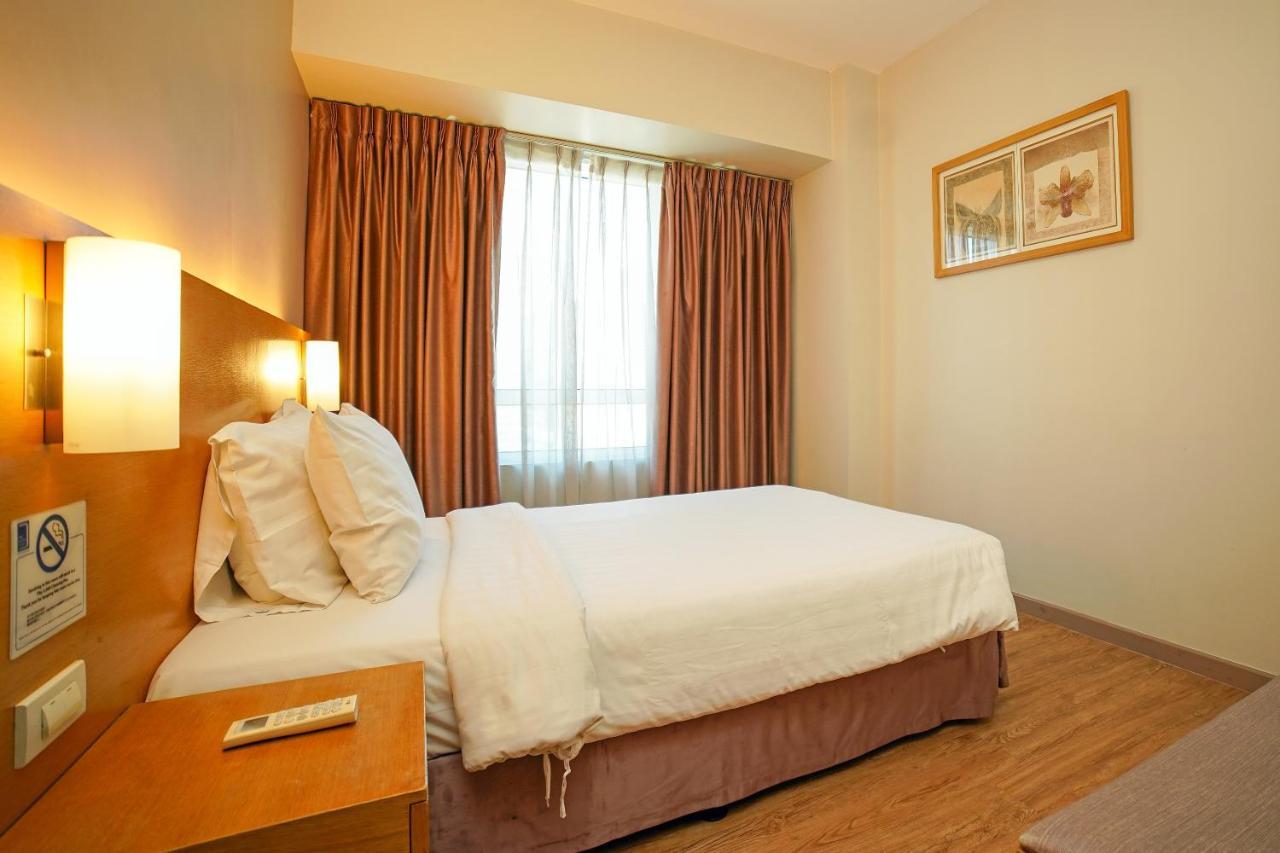 One Pacific Place Serviced Residences Makati City Exterior foto
