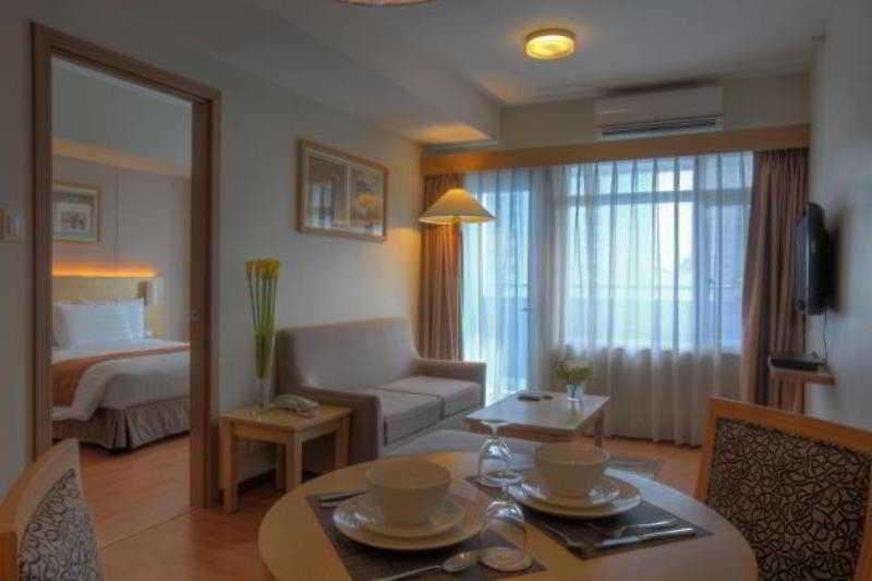 One Pacific Place Serviced Residences Makati City Exterior foto
